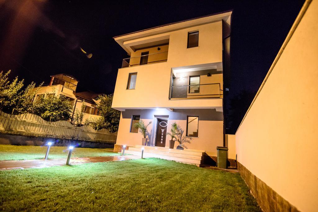 Готель Vila Naty Неводарі Екстер'єр фото